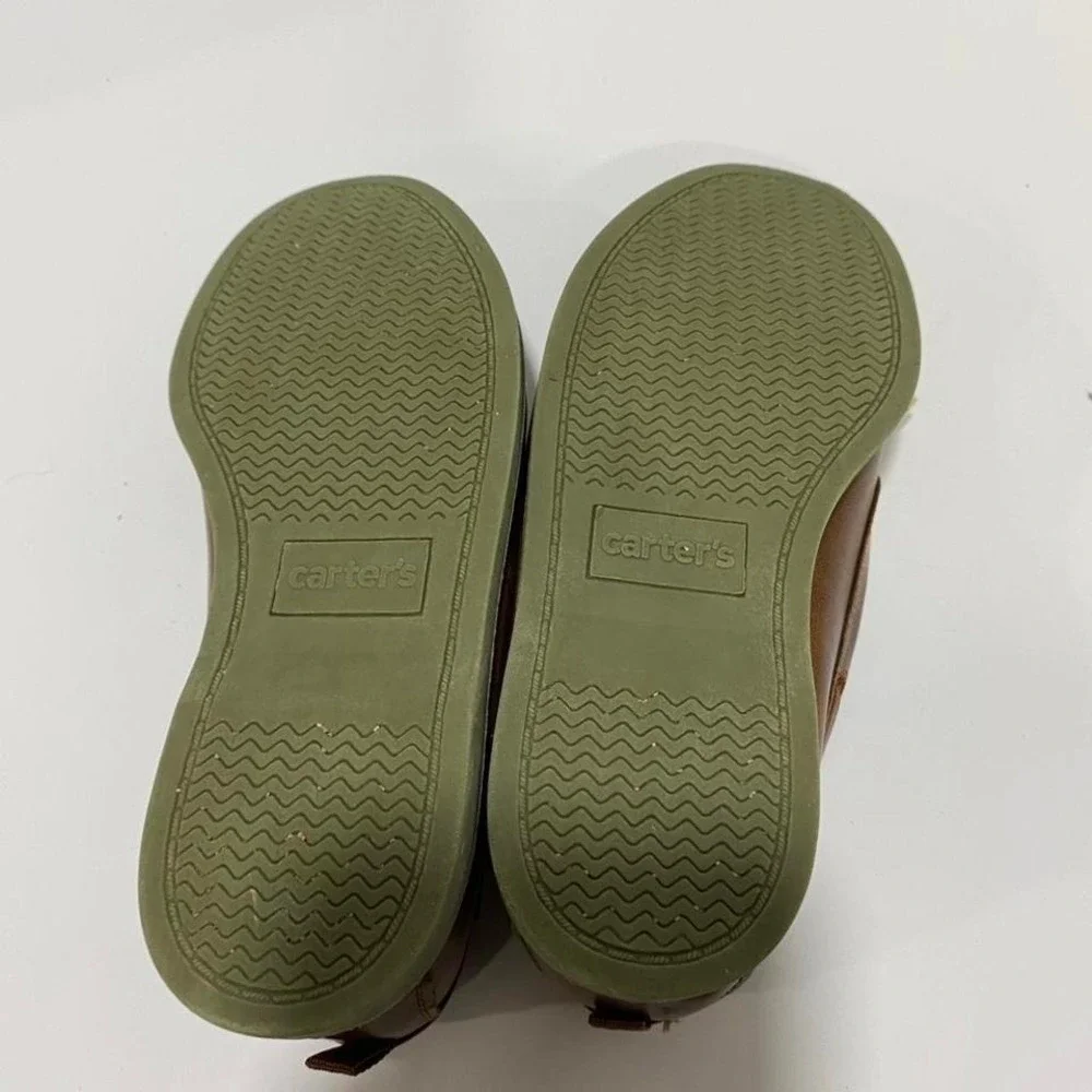 Carter Brown boat shoes with green rubber sole boy size 12. SKU907#summer